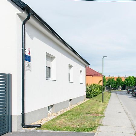 Goodlife Studio Apartment Pozega Εξωτερικό φωτογραφία